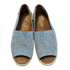 TOMS women’s Alpargata Open Toe Chambray slip-on shoe sz 7W excellent condition